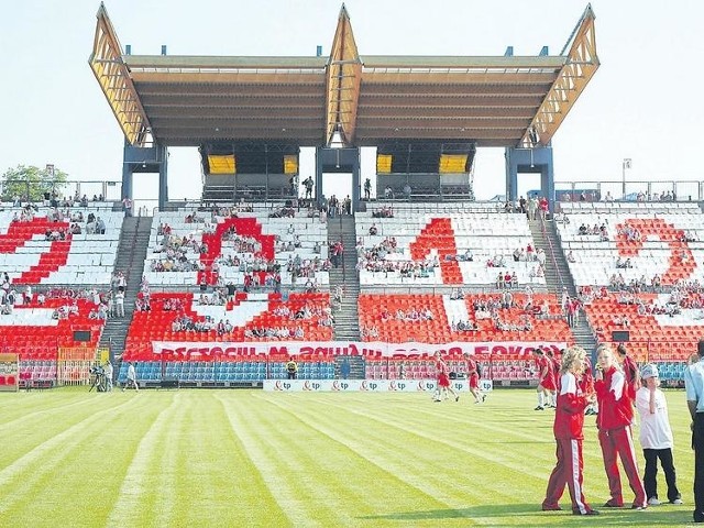 Wierzymy, że kiedyś powstanie nowy stadion piłkarski w Szczecinie &#8211; chociaż na pewno nie w 2012 roku.