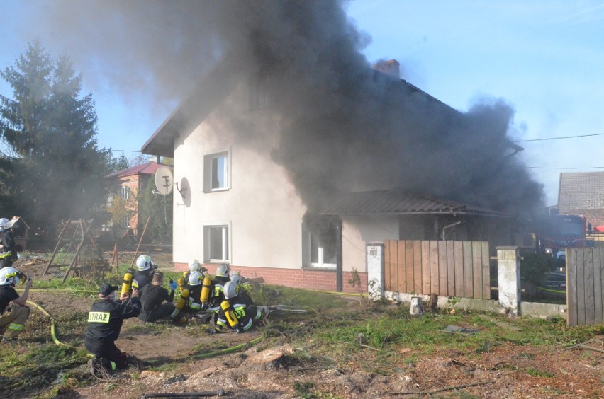 Podpalili dom, który przeznaczono do wyburzenia. Strażacy przeszli niezwykłe ćwiczenia