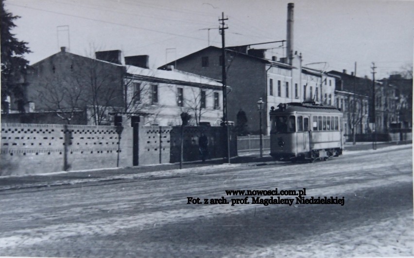 Tramwaj linii nr 3 przed mleczarnią przy Szosie...