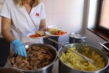 Łódzka fundacja zbiera pieniądze na obiady dla głodnych dzieci, których rodziców nie stać na opłacenie posiłku w szkole