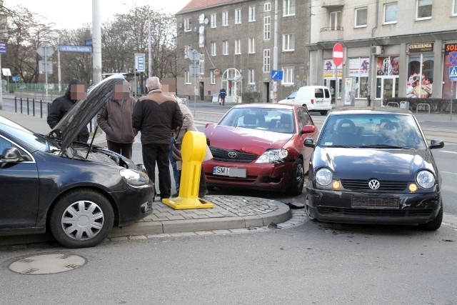 Wypadek na skrzyżowaniu Sienkiewicza i Bujwida