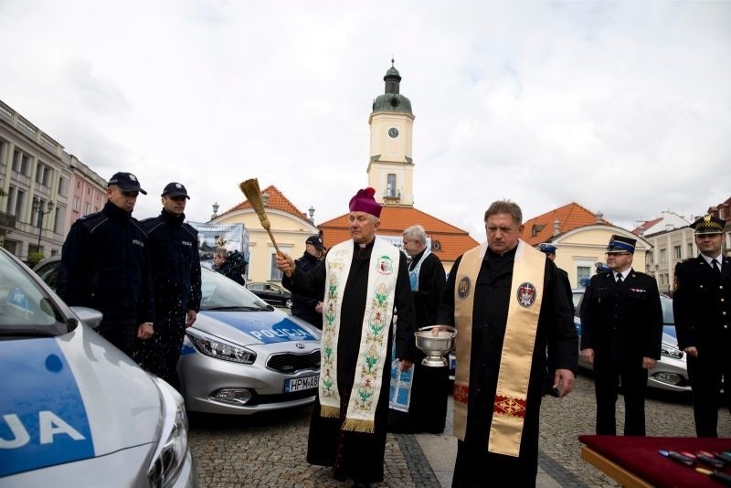 Białostocka policja ma nowe radiowozy (zdjęcia, wideo)