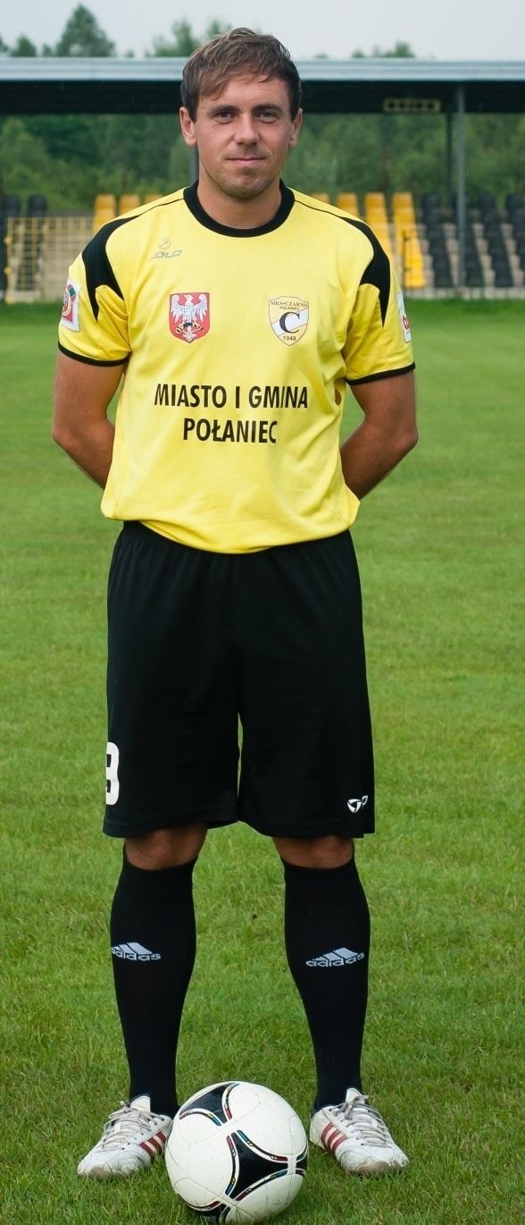 Wzmocnieniem zespołu z Połańca w nowym sezonie będzie między innymi Bartosz Madeja, który trafił do Czarnych z drużyny Karpaty Krosno.