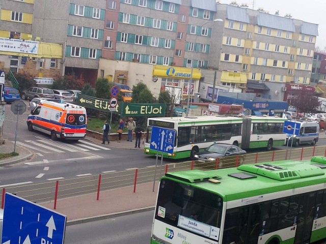 Dziecko, które ucierpiało podczas awaryjnego hamowania autobusu, trafiło do szpitala