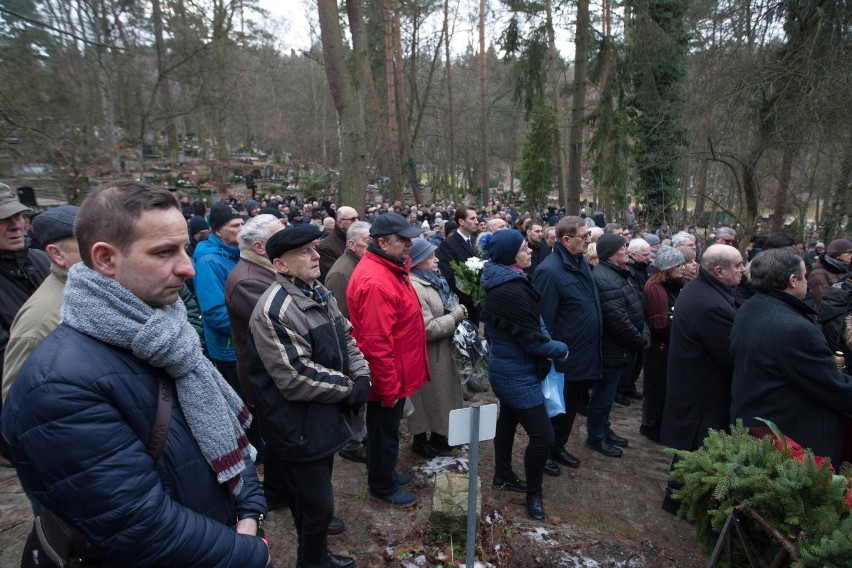 Rodzina, przyjaciele i współpracownicy pożegnali dziś...