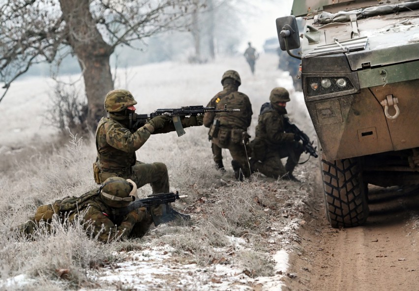 Żołnierze "Błękitnej" brygady jadą do Rumunii. Przed nimi bojowa misja pod dowództwem pani major 