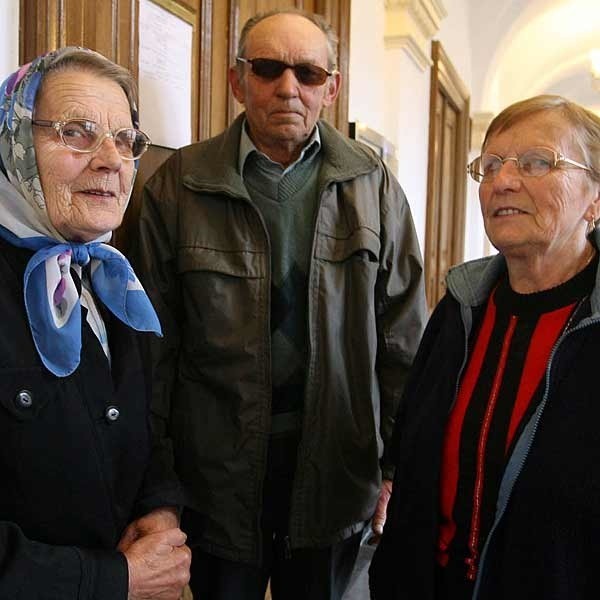 Od lewej: Katarzyna Krzywonos, Władysław Markowicz i Weronika Pikor złożyli wczoraj zeznania przed sądem. Stanisława Kawęcka-Wagner z powodu choroby nie stawiła się na sali rozpraw.