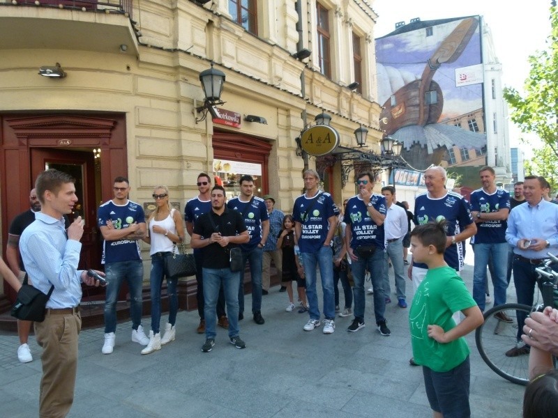 Gwiazdy światowej siatkówki na ulicy Piotrkowskiej [zdjęcia]