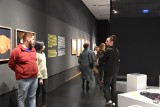 W Muzeum Śląskim w Katowicach można obejrzeć wystawę „Spojrzenie z góry. Archiwum Wandy Rutkiewicz”. Za nami wernisaż 
