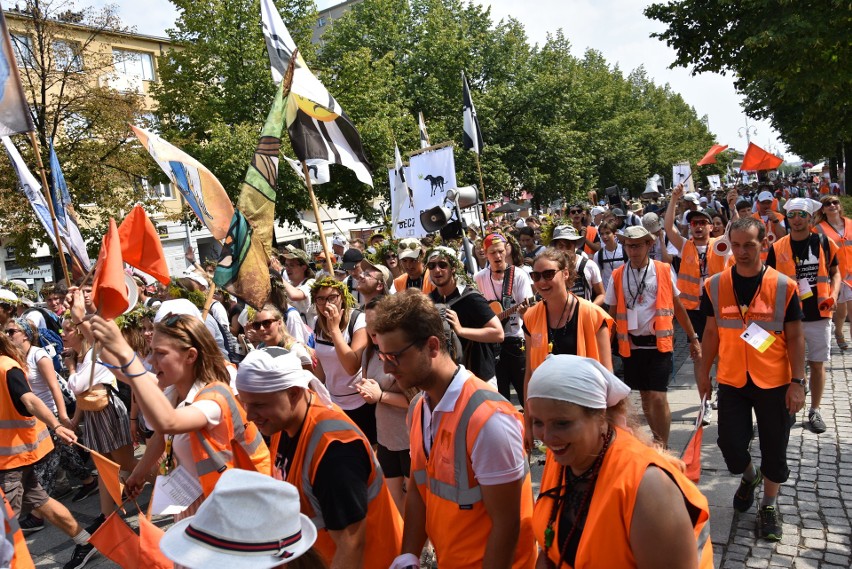 Pielgrzymka Dominikańska dotarła z Krakowa na Jasną Górę ZDJĘCIA Zmęczeni, ale bardzo radośni 