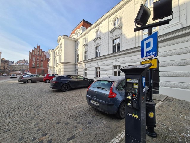 Parking miejski przy Teatrze im. Wilama Horzycy