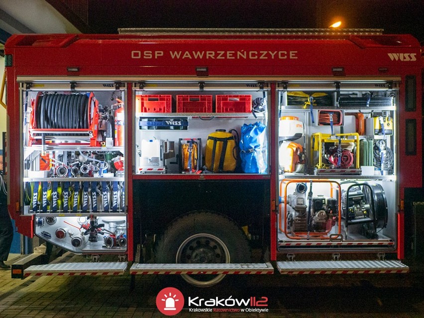 Nowy samochód strażacki w Wawrzeńczycach. Druhowie witali uroczyście swój wóz
