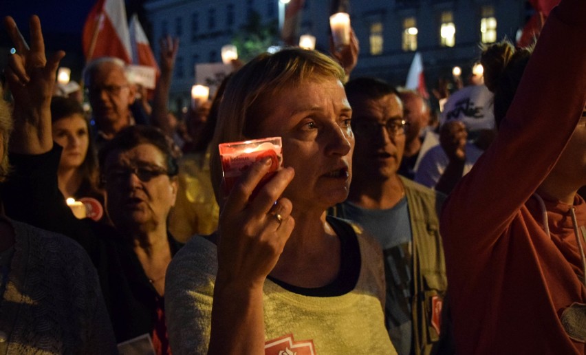Niedzielna manifestacja na placu Litewskim w Lublinie