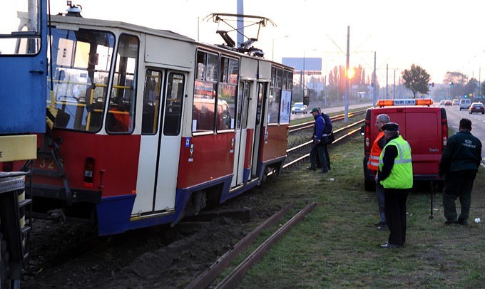 [wideo i zdjęcia] Tramwaj &quot;zapomniał&quot; o końcu toru