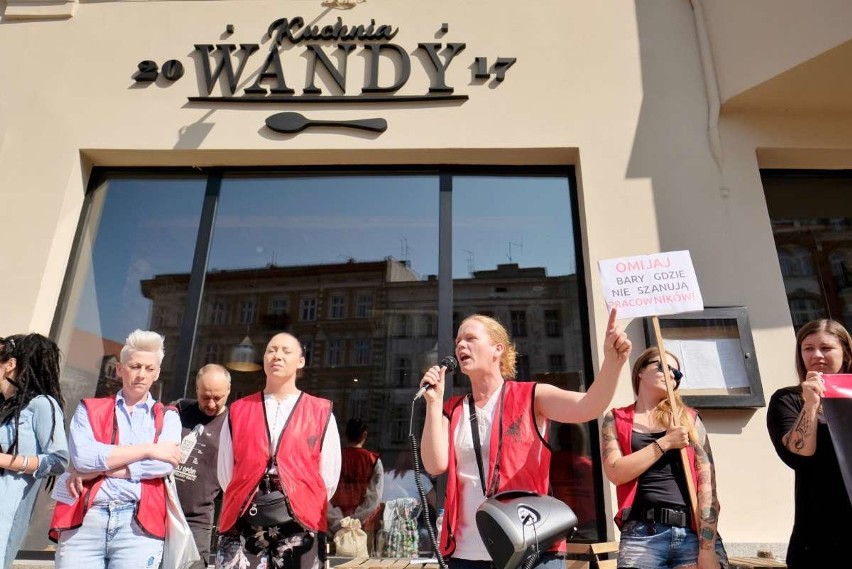 Poniedziałkowa manifestacja miała na celu zwrócenie uwagi na...