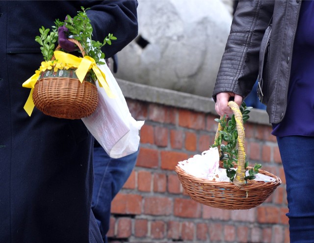 Nie złożyliście jeszcze życzeń? Wciąż macie czas, aby wysłać życzenia wielkanocne rodzinie, bliskim i znajomym