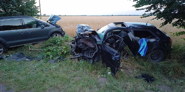 Zderzenie czołowe w podsłupskim Bierkowie. Kierowca audi w stanie ciężkim