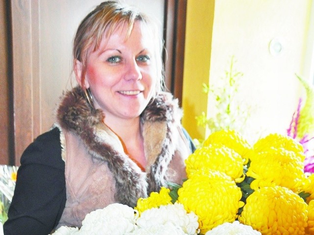 &#8211; Teraz mamy największy wybór kwiatów &#8211; twierdzi Anna Żywalewska z kwiaciarni przy ul. Noniewicza. &#8211; Można je już kupić. Będą wyglądały ładnie jeszcze przez wiele tygodni.  