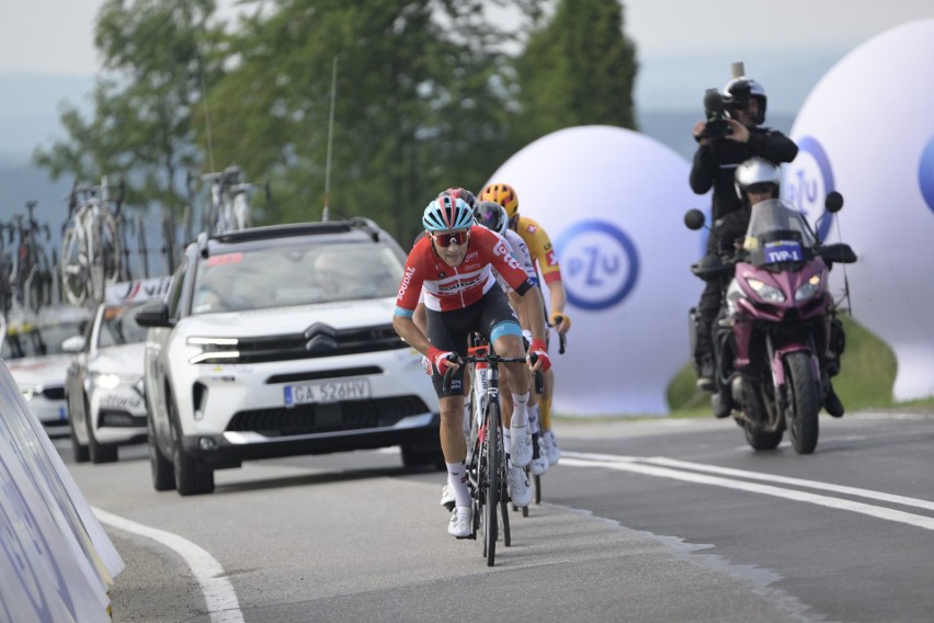 79. Tour de Pologne. Pascal Ackermann wygrał etap z Leska do Sanoka. Higuita uczestniczył w kraksie tuż przed metą! [WIDEO, ZDJĘCIA]