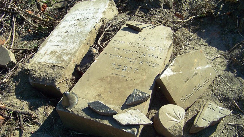 Maszewo. Zniszczyli dawny cmentarz żydowski