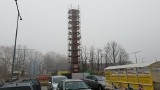Potężny komin w Strzelcach Opolskich na ul. Stawowej będzie rozebrany. To pozostałość po fabryce mebli