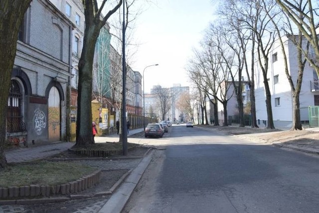 Studentka Szkoły Filmowej w Łodzi została zaatakowana na ulicy w poniedziałek nad ranem. Nikt z przechodniów jej nie pomógł.