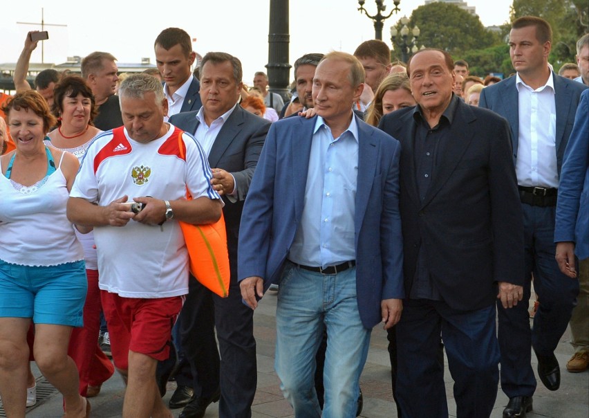 Berlusconi od dawna przyjaźni się z Putinem a jego ostatnie...