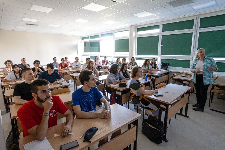 Międzynarodowe Szkoły Letnie na Politechnice Białostockiej. Zagraniczni studenci podczas wakacji zdobywają nową wiedzę i umiejętności