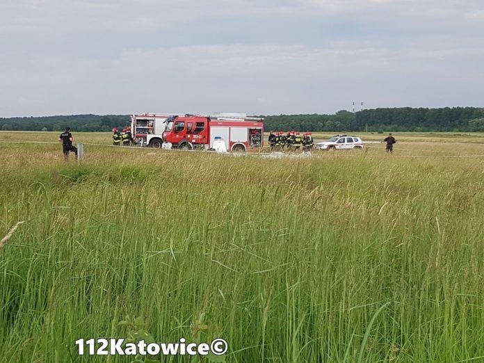 Na lotnisku Muchowiec w Katowicach awionetka po wylądowaniu,...