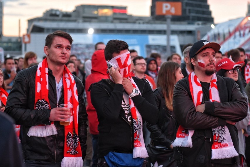 Polska - Kolumbia 0:3. Smutek w strefie kibica na MTP w...