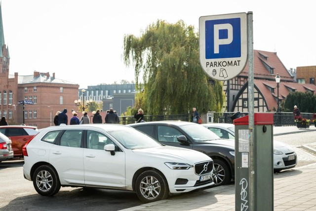 Najpierw inwentaryzacja miejsc i analizy, potem poszerzenie strefy płatnego parkowania w Bydgoszczy.