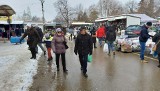 Sporo osób robiło zakupy na Targowisku Miejskim w Ostrowcu Świętokrzyskim