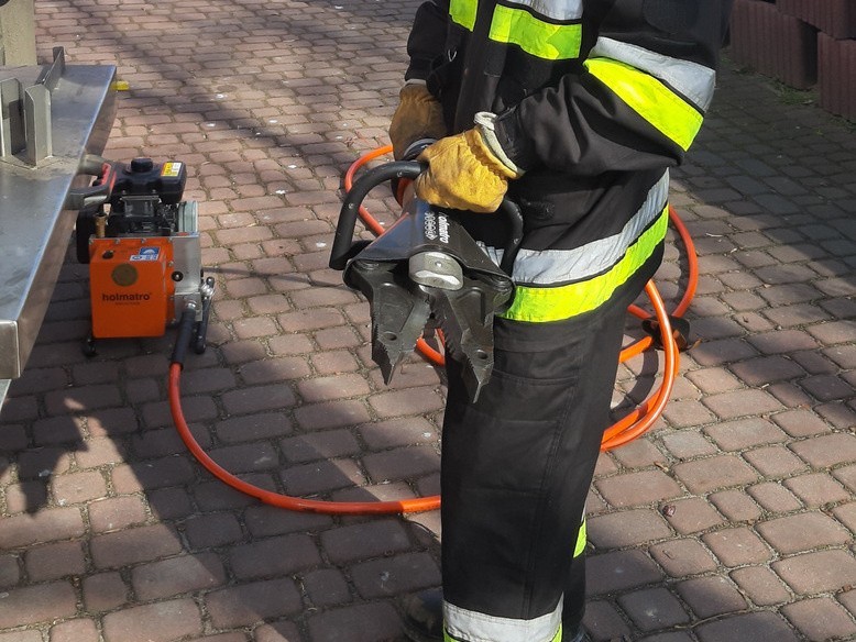W Białobrzegach przyszli strażacy ochotnicy uczyli się nowego fachu. Były ćwiczenia w terenie