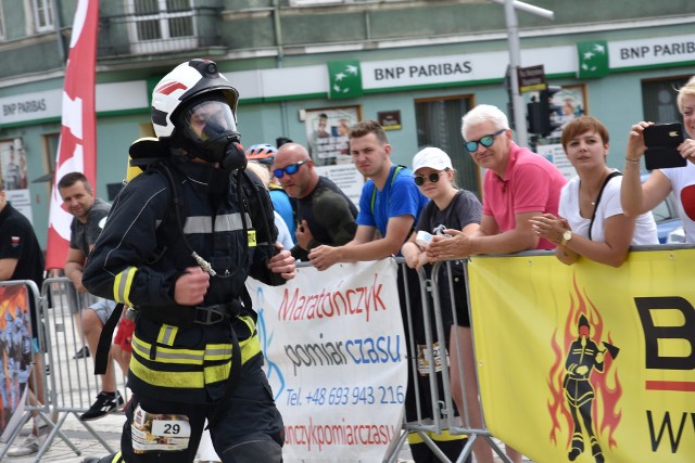 Ekstremalny bieg strażaków w Częstochowie