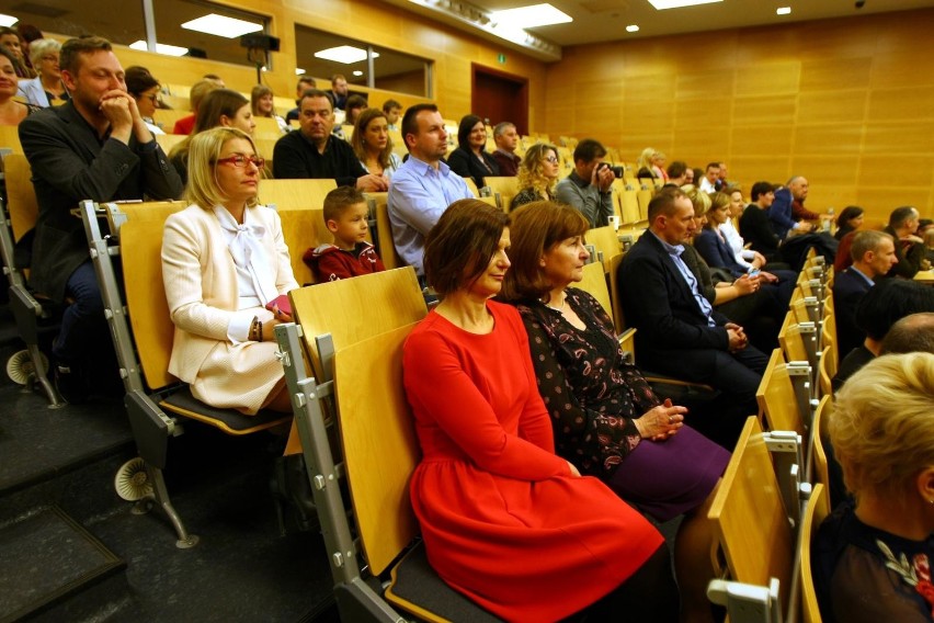 Dolnośląski Kongres Edukacyjny - galeria zdjęć nagrodzonych laureatów