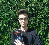 Dominik Podworski z Warki wydał swoją pierwszą książkę! Kim jest młody autor niezwykłej historii?