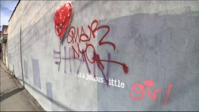 Fani Banksy'ego wyszli na ulice i zaczęli wielkie polowanie na nowe rysunki.