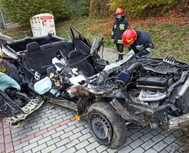 Łękawica. Tragiczny wypadek pod Tarnowem. Nie żyje 18-letni kierowca