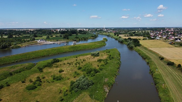 Odra w rejonie Krapkowic. Na opolskim odcinku rzeki nie odnotowano śnięcia ryb.