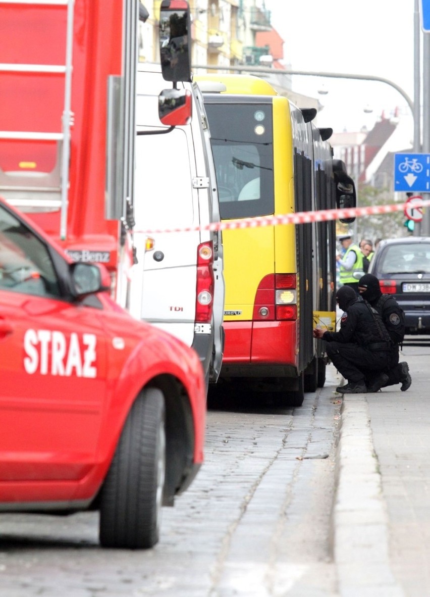 Wybuch bomby w centrum Wrocławia. Ładunek był w autobusie 145