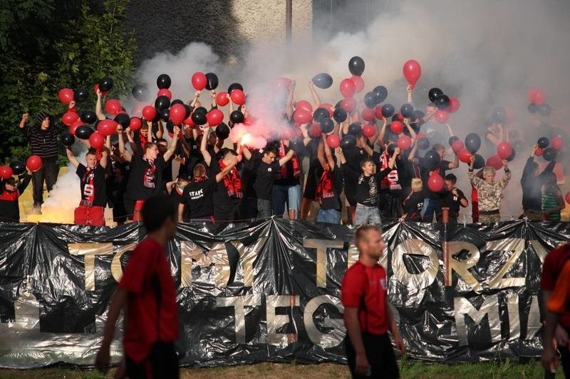 Inauguracja rozgrywek IV ligi. Derby regionu Start Namyslów...