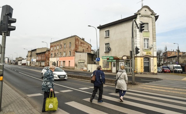 Trwają prace wyburzeniowe przy ulicy Grunwaldzkiej. Wyceny nieruchomości pod budowę S5 zostały zakończone, większość wywłaszczonych otrzymała już pieniądze, ale są tacy którzy od decyzji o ich wysokości się odwołują. Uważają, że zostali wycenami skrzywdzeni - więcej w jutrzejszym wydaniu "Expressu Bydgoskiego" i na plus.expressbydgoski.pl.Prognoza pogody 28-30 marca 