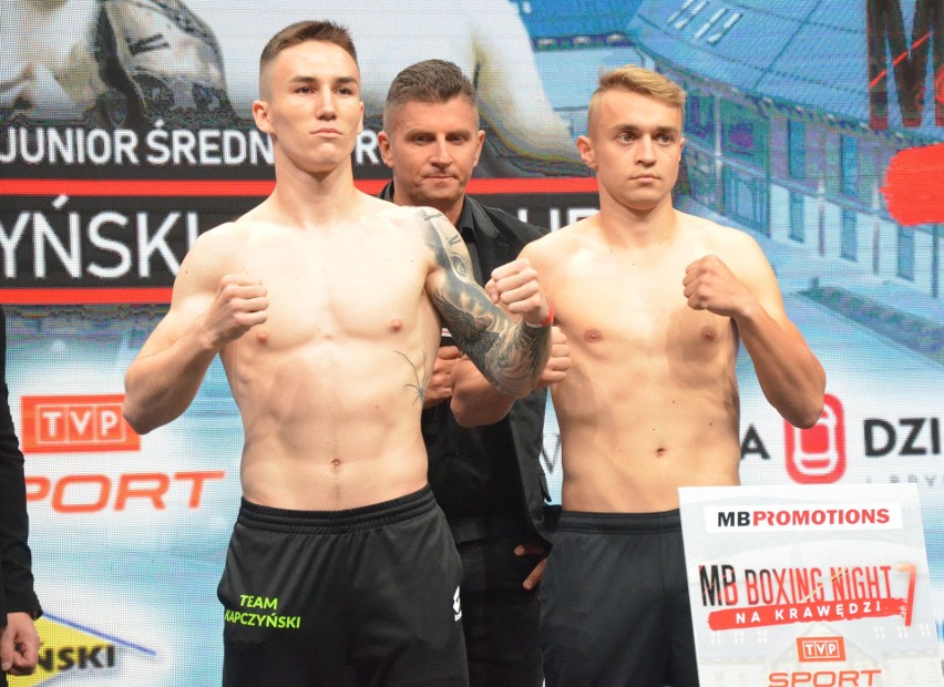 Walka nr 1: Oskar Kopczyński 69,9 kg (rekord: 3-0, 2 KO) -...