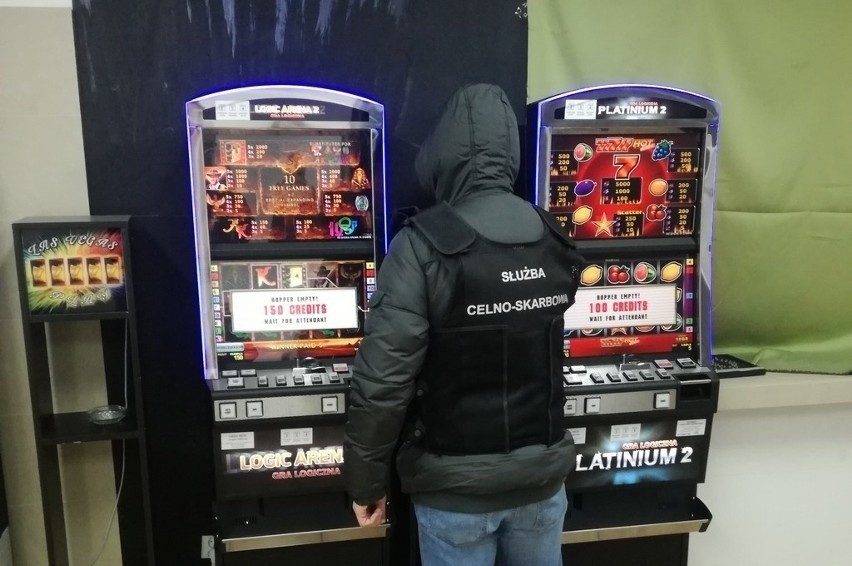 Podlaska KAS przejęła 5 nielegalnych automatów do gier...