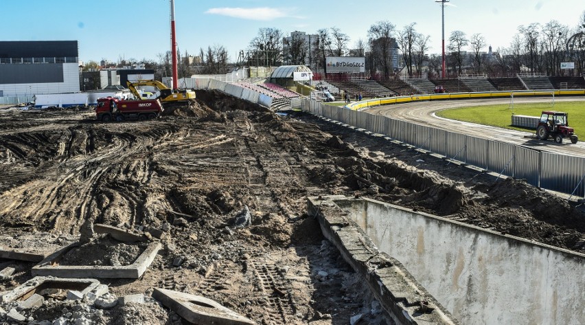 Trwa przebudowa stadionu Polonii Bydgoszcz. Przez pierwszy...