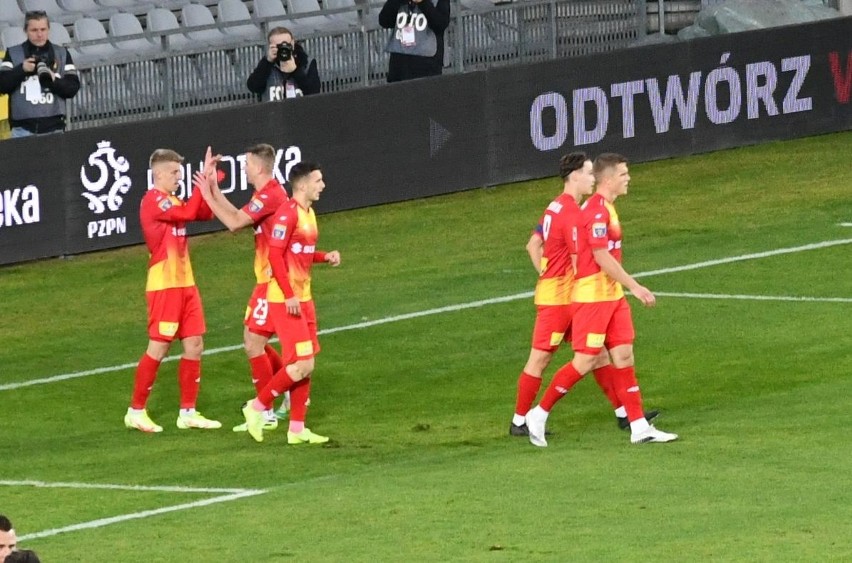 Fortuna Puchar Polski. Korona Kielce - Stomil Olsztyn 2:1. Awans żółto-czerwonych do 1/8 finału (ZDJĘCIA, ZAPIS RELACJI LIVE)