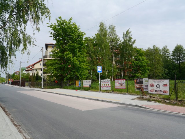 Przystanek na ulicy Lubostroń