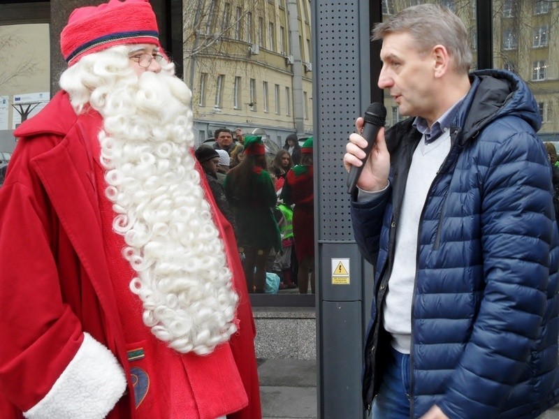 Święty Mikołaj spotkał się z dziećmi z częstochowskich szkół...