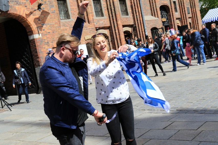 Flash mob Zorba's Toruń [ZDJĘCIA]...