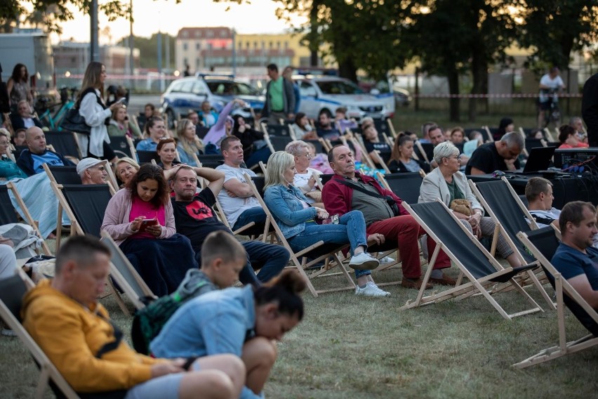 Nad Kanałem Bydgoskim - przy KS Gwiazda i VI śluzie - w...